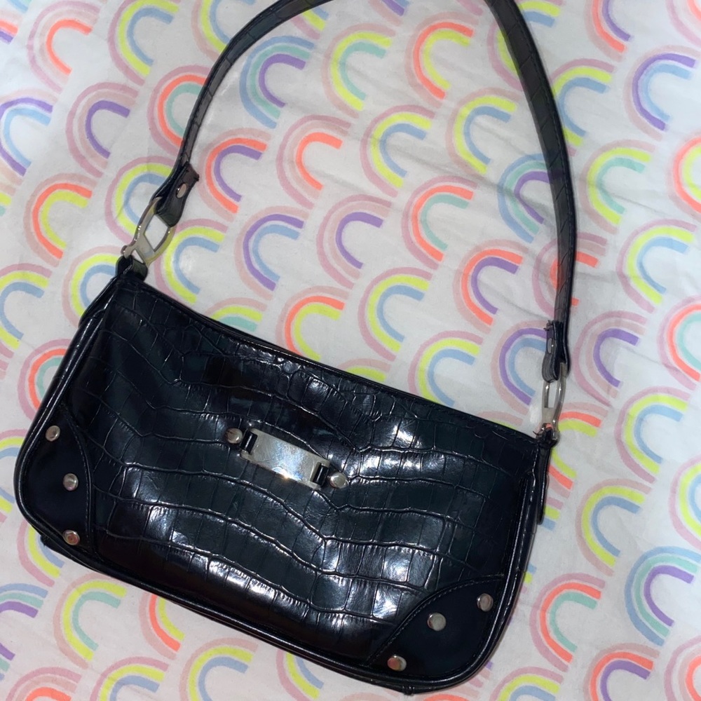 Trendy black shoulder bag